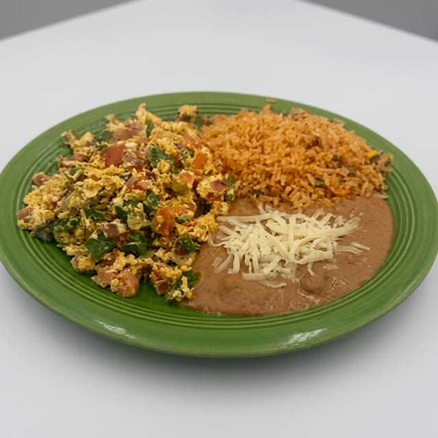 Huevos a la Mexicana.